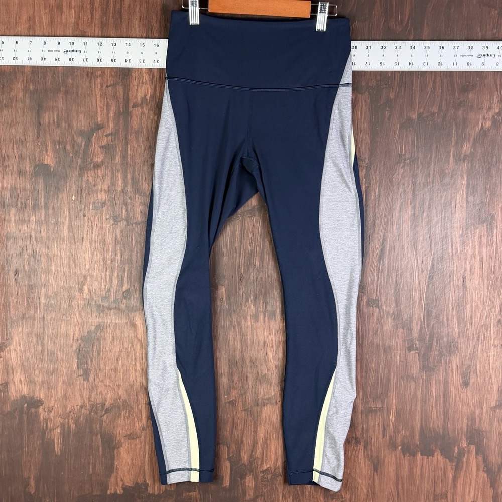 Lululemon Kick Serve Sweat Tight 25" 7/8 Pants Activewear True Navy Womens 6 GUC